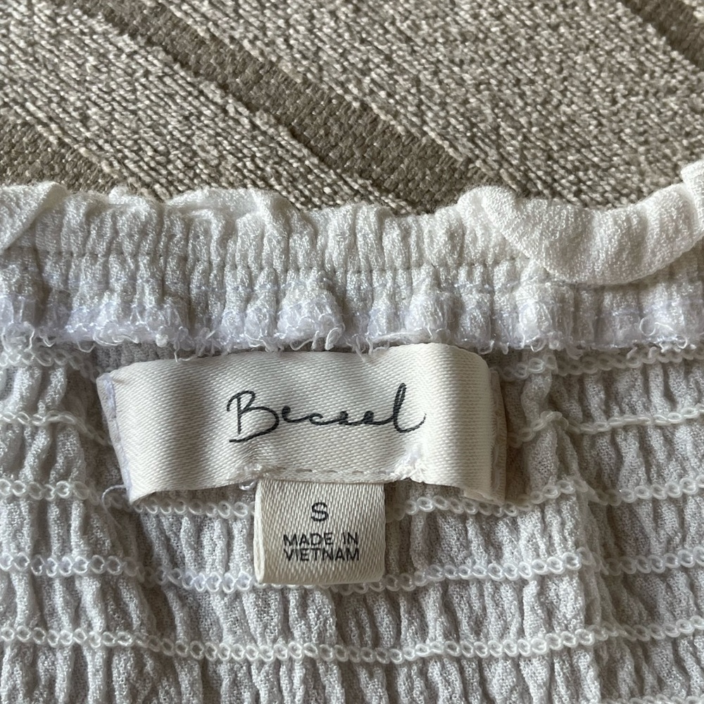 Becaal Top - Picture 4 of 4